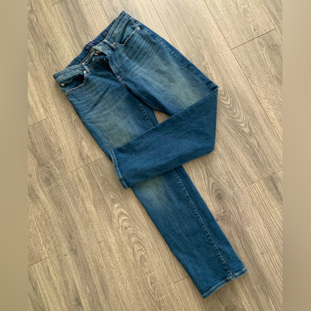 Lucky Brand mid rise straight leg jeans Color: Twilight Blue size 10 (or 30)